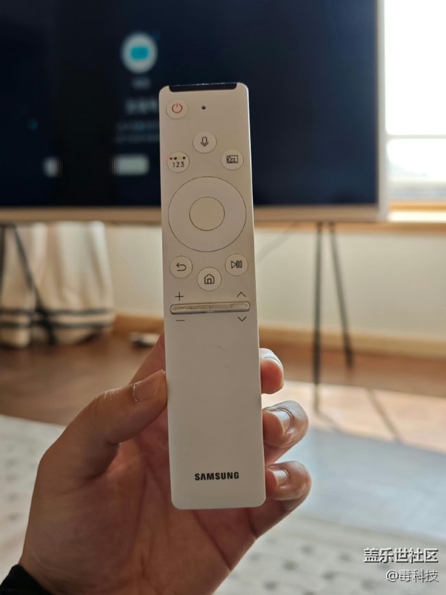 三星W24的智能修图功能