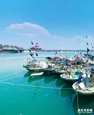 环海南·调楼渔港风光