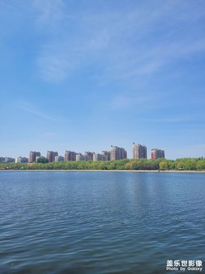 【时光留影】+ 河边散步