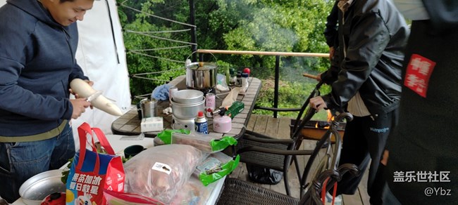 美丽的周末，美丽的时刻，金龙山森林营地的开心之旅