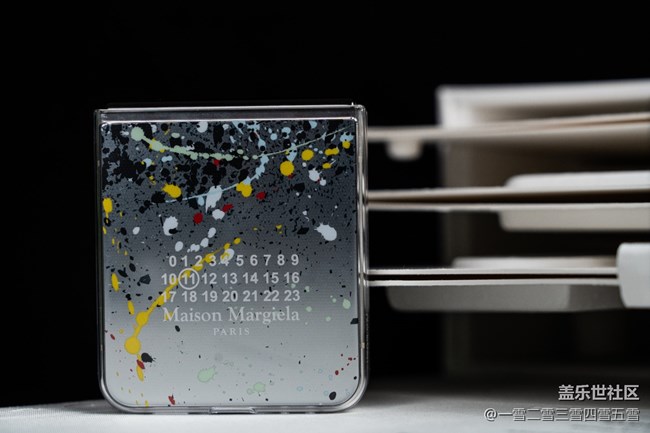 Galaxy Z Flip5 Maison Margiela限量版图赏