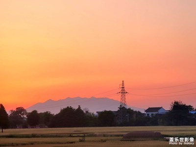 夕阳下