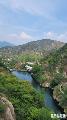 游山玩水