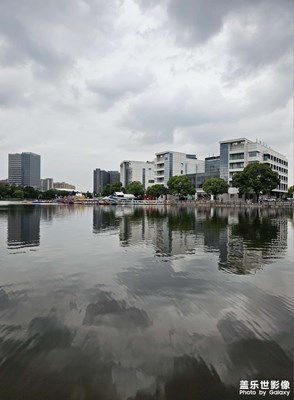 雨后美兰湖