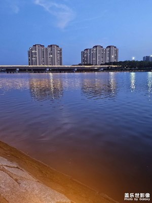 【多巴胺的夏天】水边的灯光