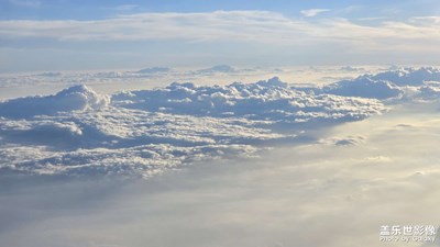 穿越云山云海之间的旅程！