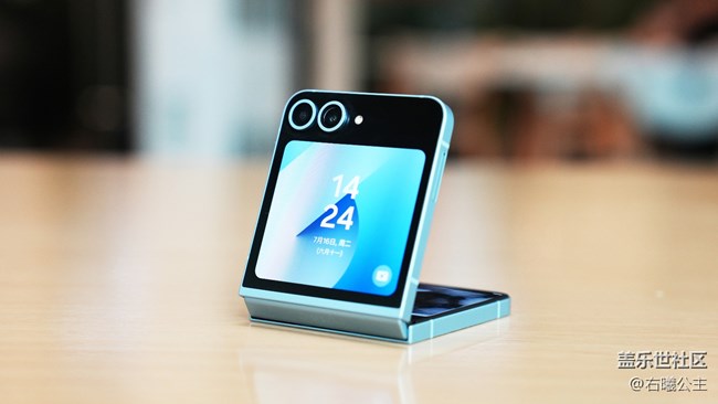 颜值与性能兼具 三星Galaxy Z Flip6评测