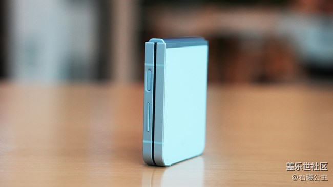 颜值与性能兼具 三星Galaxy Z Flip6评测