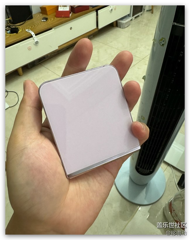 三星Galaxy Z Flip5背板耐用性 三星Galaxy Z Flip5背板耐用性