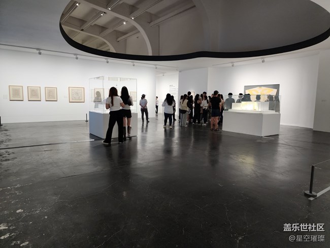 【旅行日记】尤仑斯画展