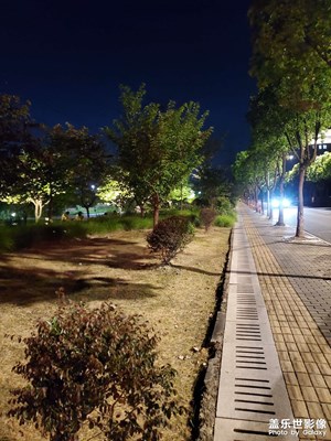 【边走边拍】+夜晚散步