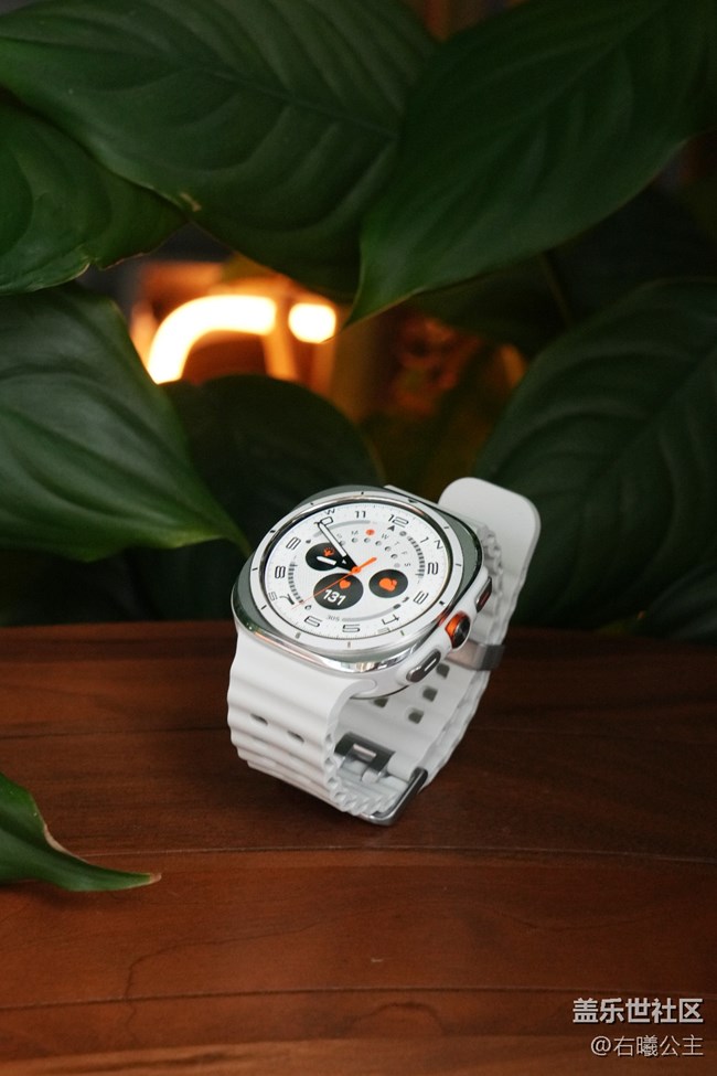 专为冒险挑战而设计 Galaxy Watch Ultra图赏