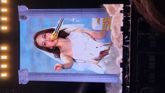 S24系列百倍变焦看演唱会