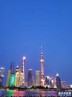 【难忘的夏天】+东方明珠夜景