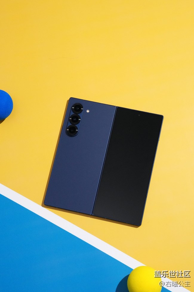 轻薄身姿 脱颖而出 三星Galaxy Z Fold6图赏
