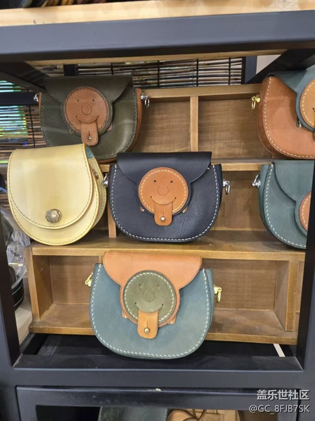 皮具店的静物摄影《一次手工皮具和摄影的亲密接触》