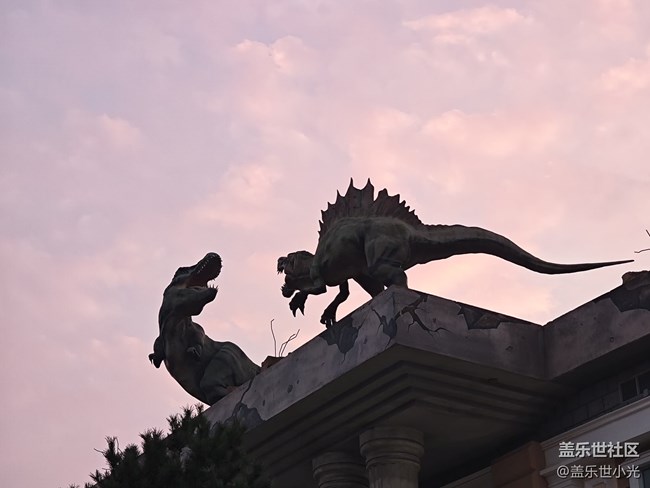 手持三星手机，玩转方特赛博夜