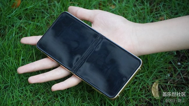 三星W24 Flip折叠屏新贵使用感受