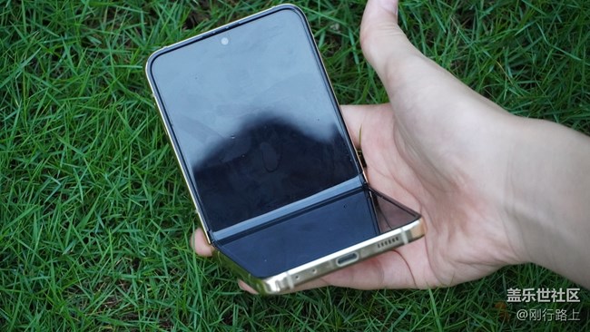 三星W24 Flip折叠屏新贵使用感受