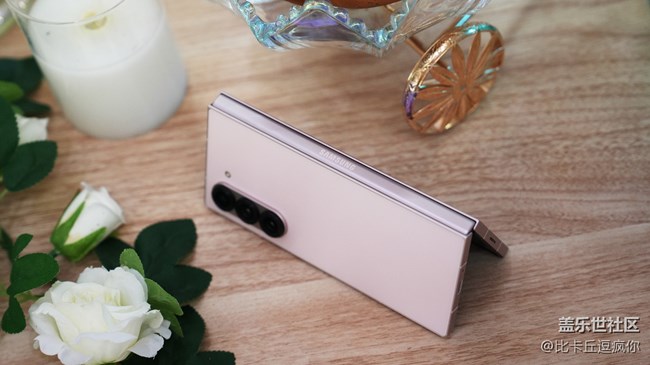 硬朗轻薄重新定义折叠屏 三星 Galaxy Z Fold6图赏