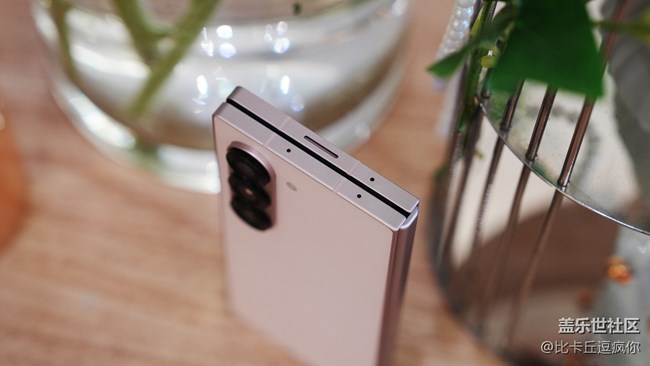 硬朗轻薄重新定义折叠屏 三星 Galaxy Z Fold6图赏