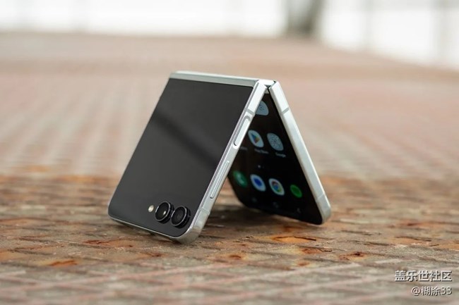 【我最喜欢的三星折叠手机】+Galaxy Z Flip5：时尚与科技的完美融合