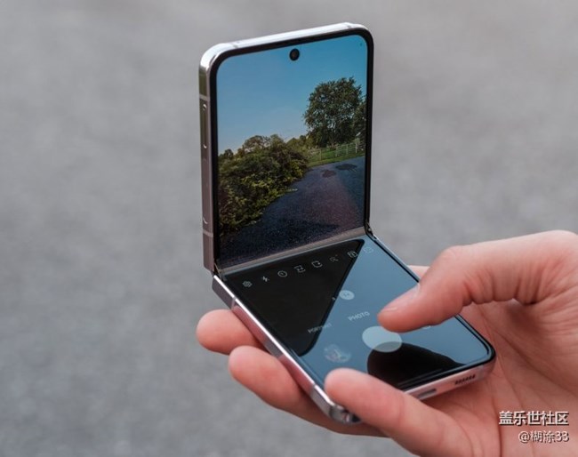 【我最喜欢的三星折叠手机】+Galaxy Z Flip5：时尚与科技的完美融合