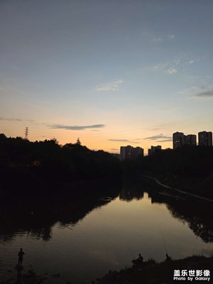 夕阳下