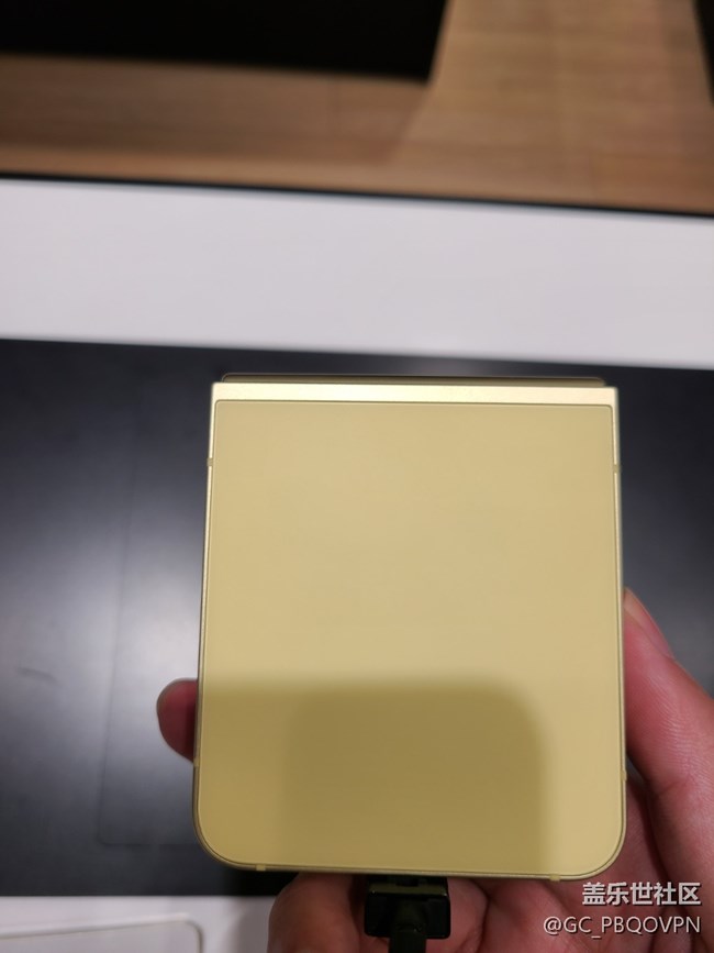 【我最喜欢的三星折叠手机】Z flip6