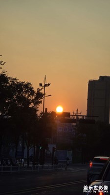 秋日的夕阳