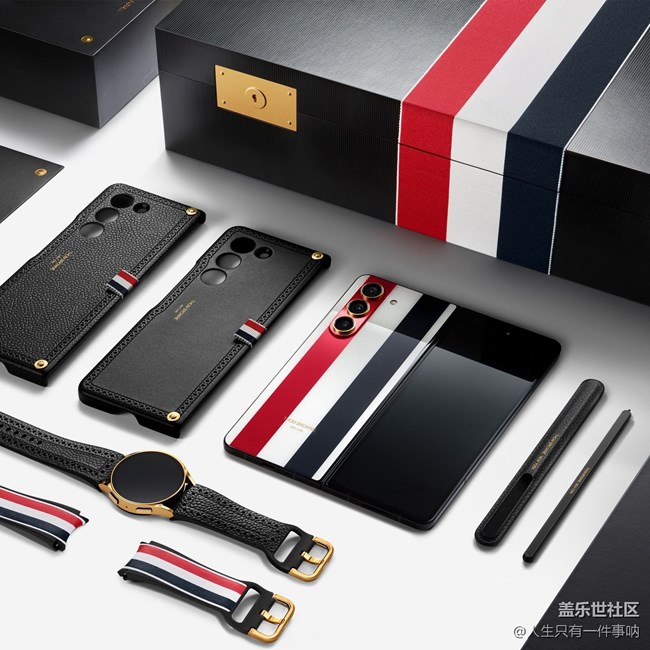 想换成fold5 tb手机了，三代太卡了