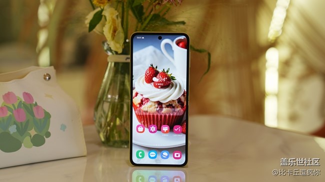 Galaxy Z Flip6图赏：除了耐用性，还带来了哪些升级？