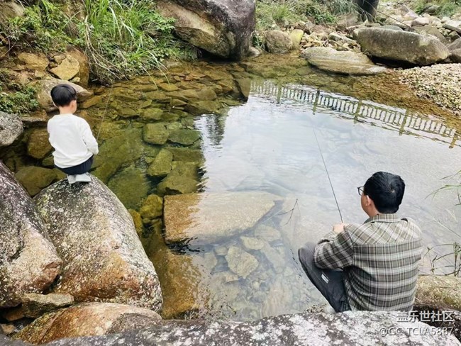 【最美秋色醉人心】山里钓鱼