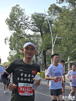 【生活礼赞】秋色里的奔跑