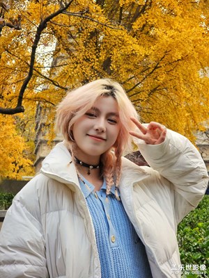 【秋冬时光】+银杏树下