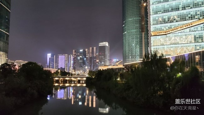 杭州的夜景还是可以的