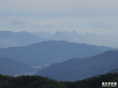 水墨山河