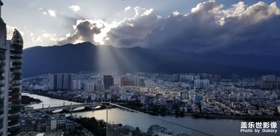 手机里的风景照