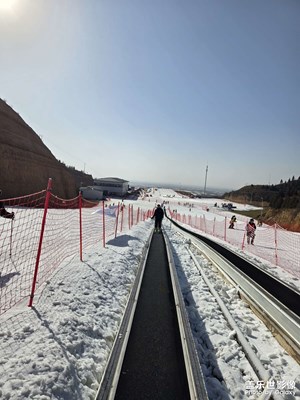 【冬日即景】+ 龙泉滑雪场