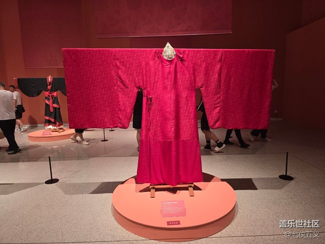 【新年到】民族服饰 精彩绝伦