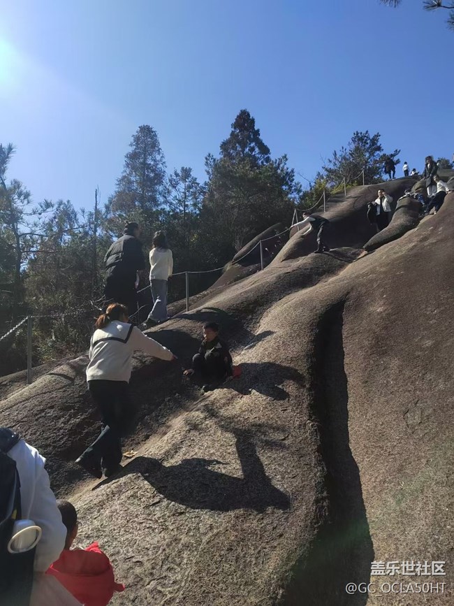 【身边的年味】去爬山