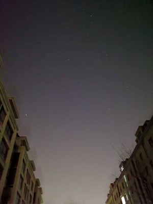 【返程路上】+城市夜空的诗意