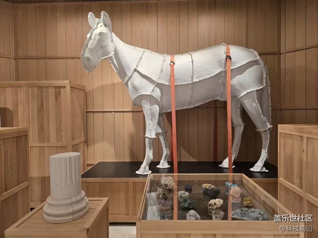 【幸福时光】奇特的商场布景