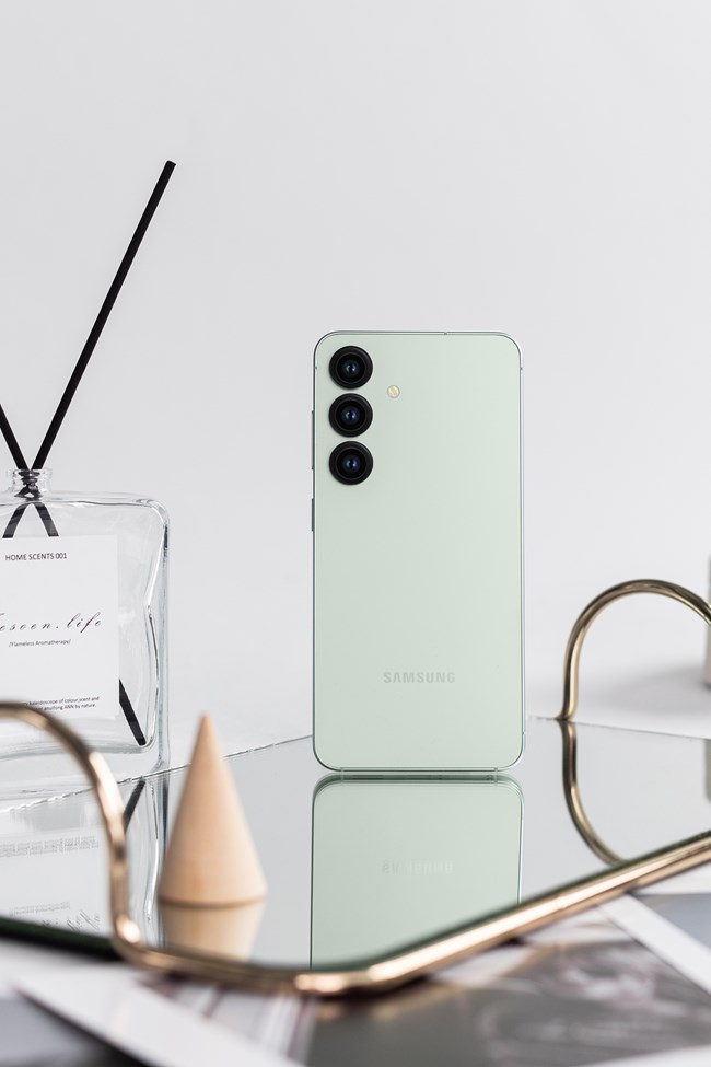 三星Galaxy S25 | 未来触手可及，重新定义旗舰体验