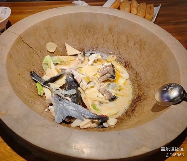 【尝鲜正当食】石锅鱼