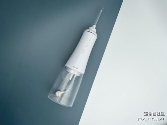 戴牙套可以用冲牙器吗？留心三大危害槽点！