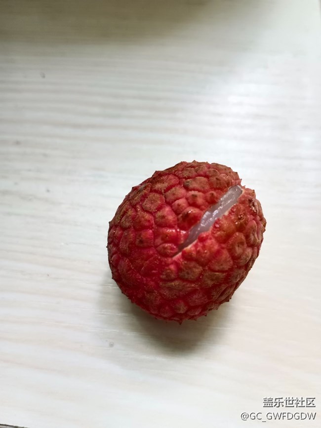 【荔枝飘香】教大家怎么简单快速打开荔枝 【荔枝飘香】教大家怎么简单快速打开荔枝