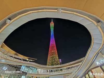 【三星手机里的夜】在广州塔广场拍不一样广州塔的夜景