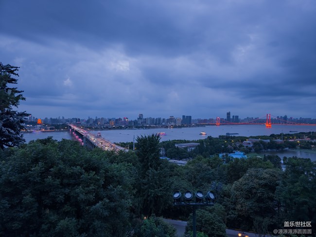 龟山一日,江城千年 龟山一日,江城千年