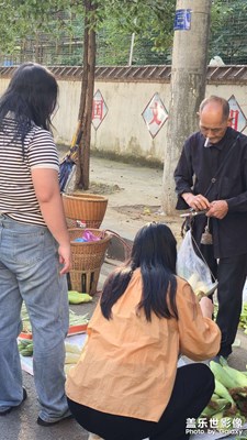 发现生活处处是烟火，我们就在烟火里